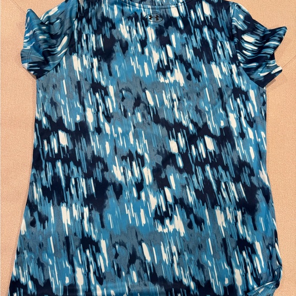 Under Armour Blue Patterned WorkOut Outfit and White Sweatshirt - Picture 7 of 16